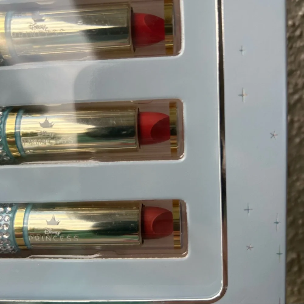 Disney Princess CINDERELLA - 4 Creme Lipstick Collection 4 Piece Set new NIB